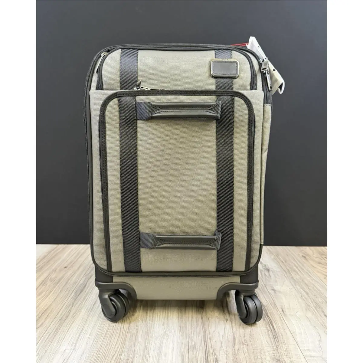 Alpha 3 International Front Lid 4 Wheeled Carry-on Alloy Grey 22x14x9 by Tumi