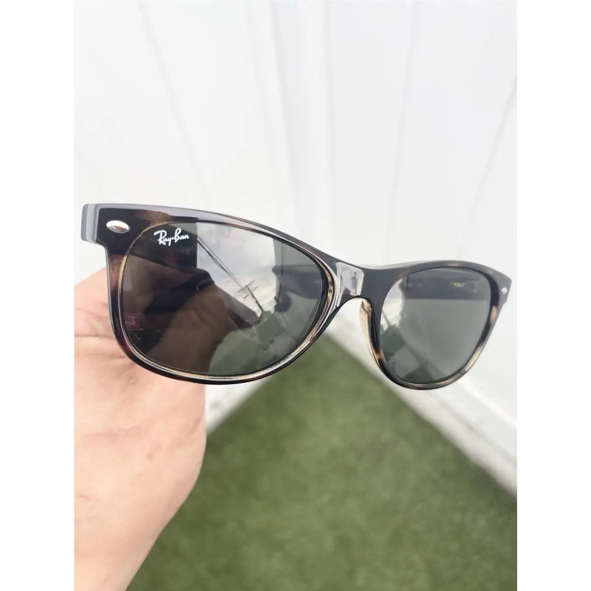 Ray-ban New Wayfarer RB2132 Ray Ban Wayfarer RB2132 2132 Havana Tortoise G15 Lens Size 55/18 by Ray-Ban