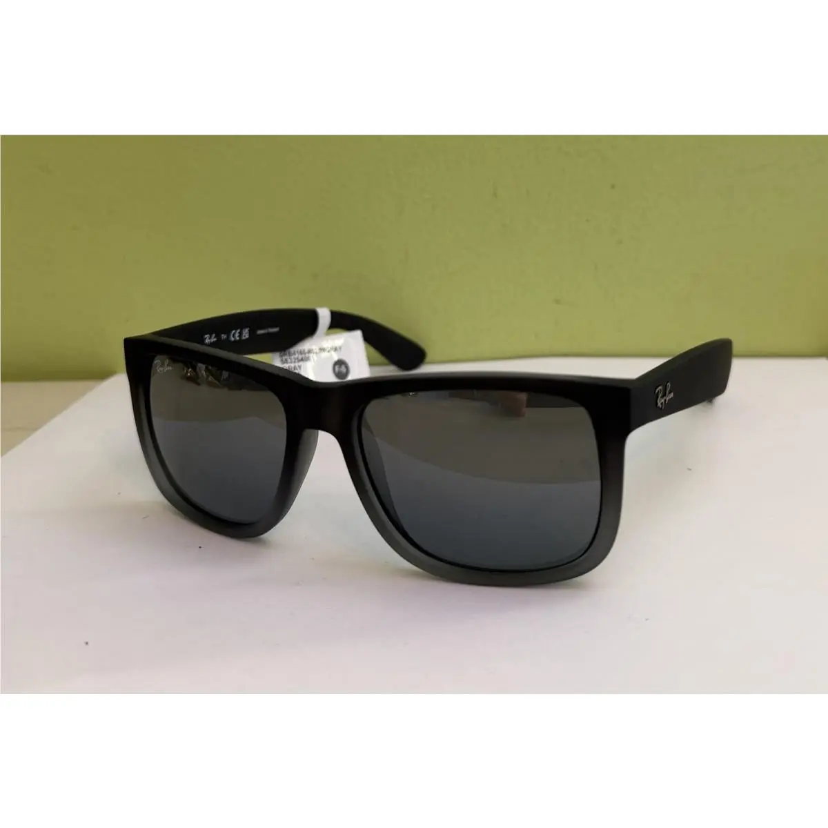Ray Ban RB4165 Justin Classic Men’s Sunglasses 8852/88 Gray 54-16-145 by Ray-Ban