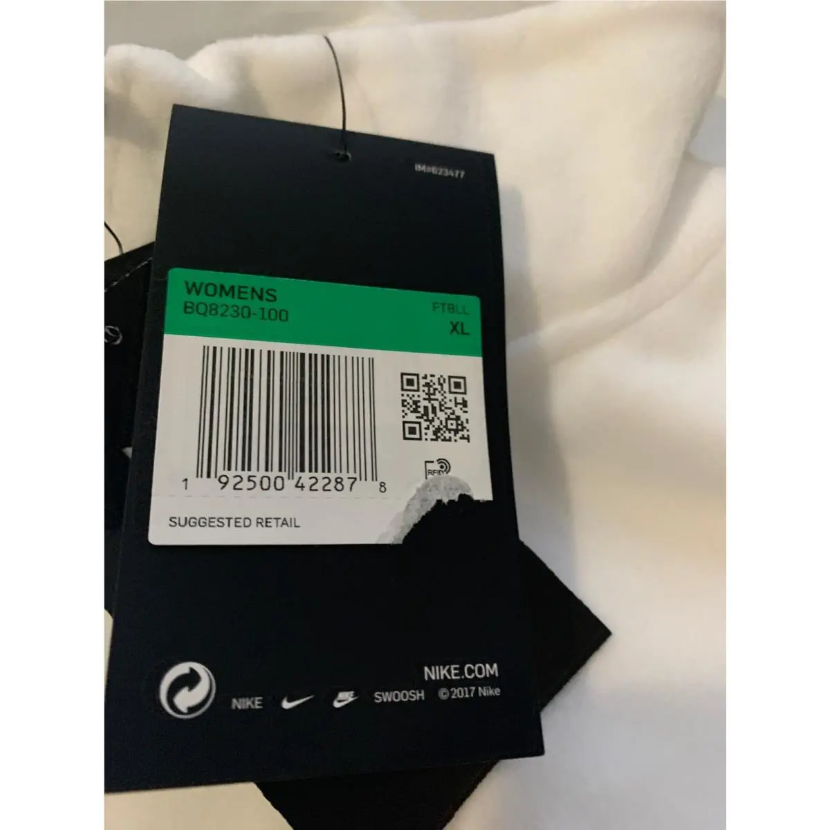 Nike clothing - White (UPC: 0192500422878) 5