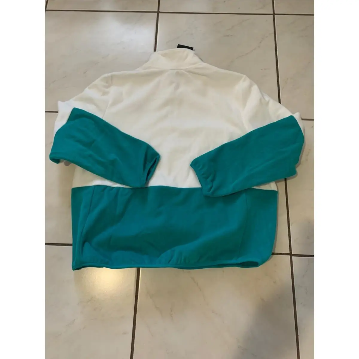 Nike clothing - White (UPC: 0192500422878) 8