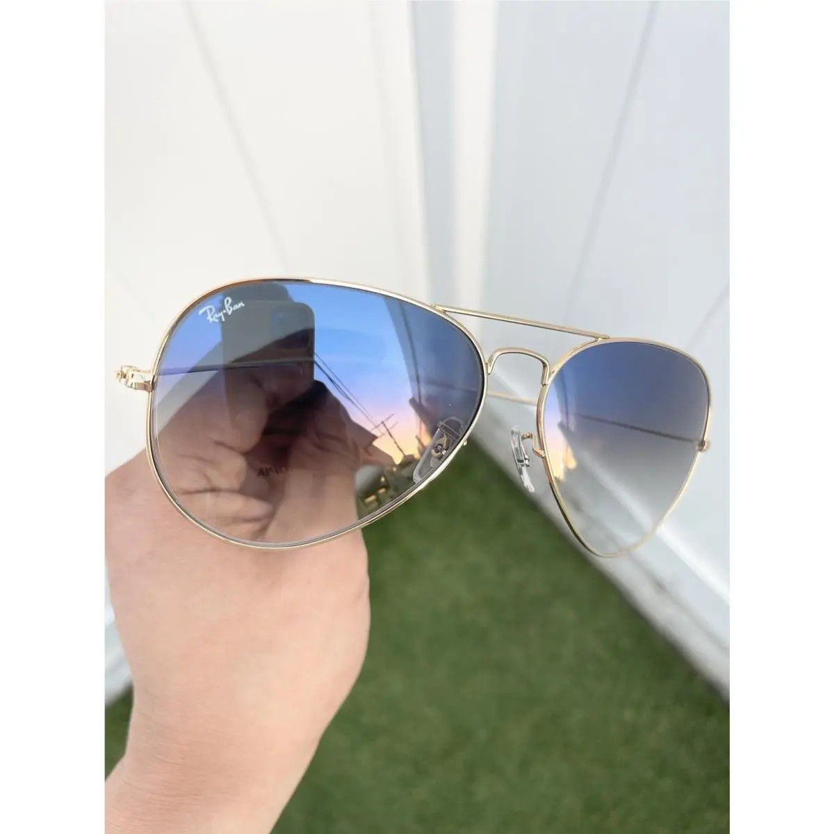 Ray Ban Large Classic Aviator RB3025 3025 Gold Blue Lens Size 62/14 by Ray-Ban