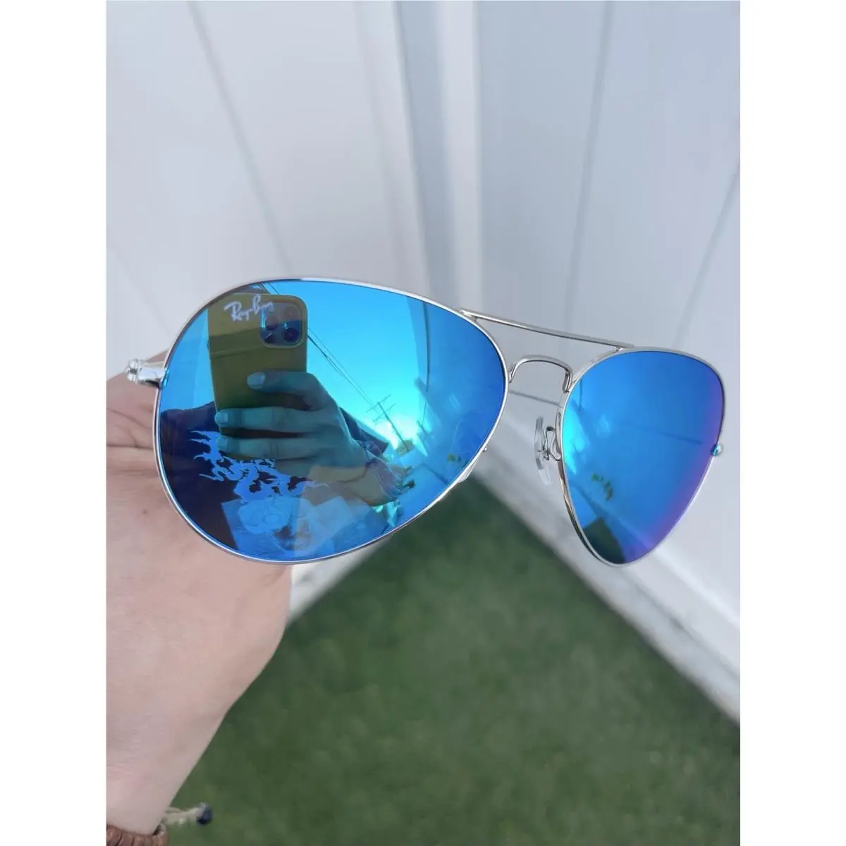 Ray Ban Large Classic Aviator RB3026 3026 Silver Blue Flash Lens Size 62/14 by Ray-Ban