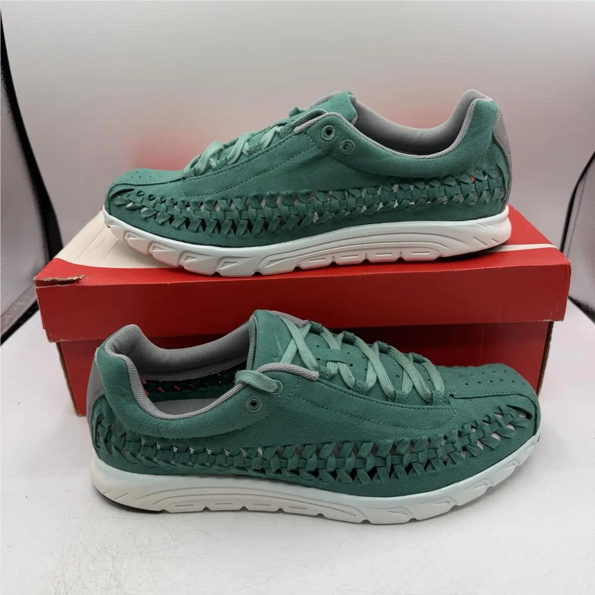 Mayfly Woven Shoes Mens Sz 11 Jade Glaze Sneakers Lightweight 833132-300 by Nike