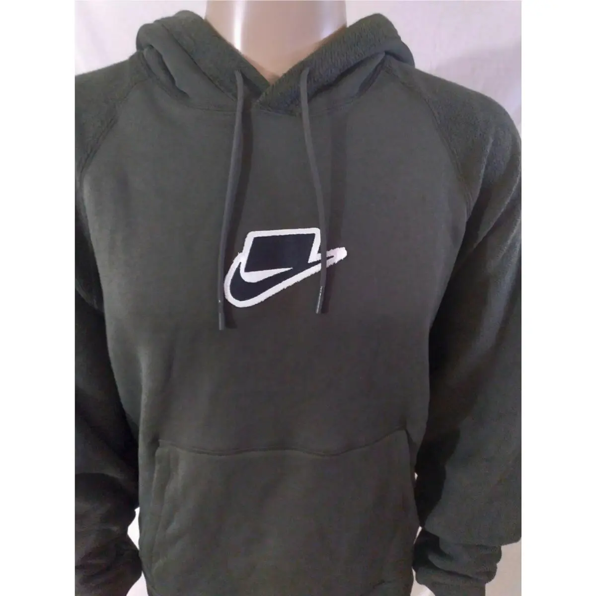 Nike clothing - Green (UPC: 193150992414) 3