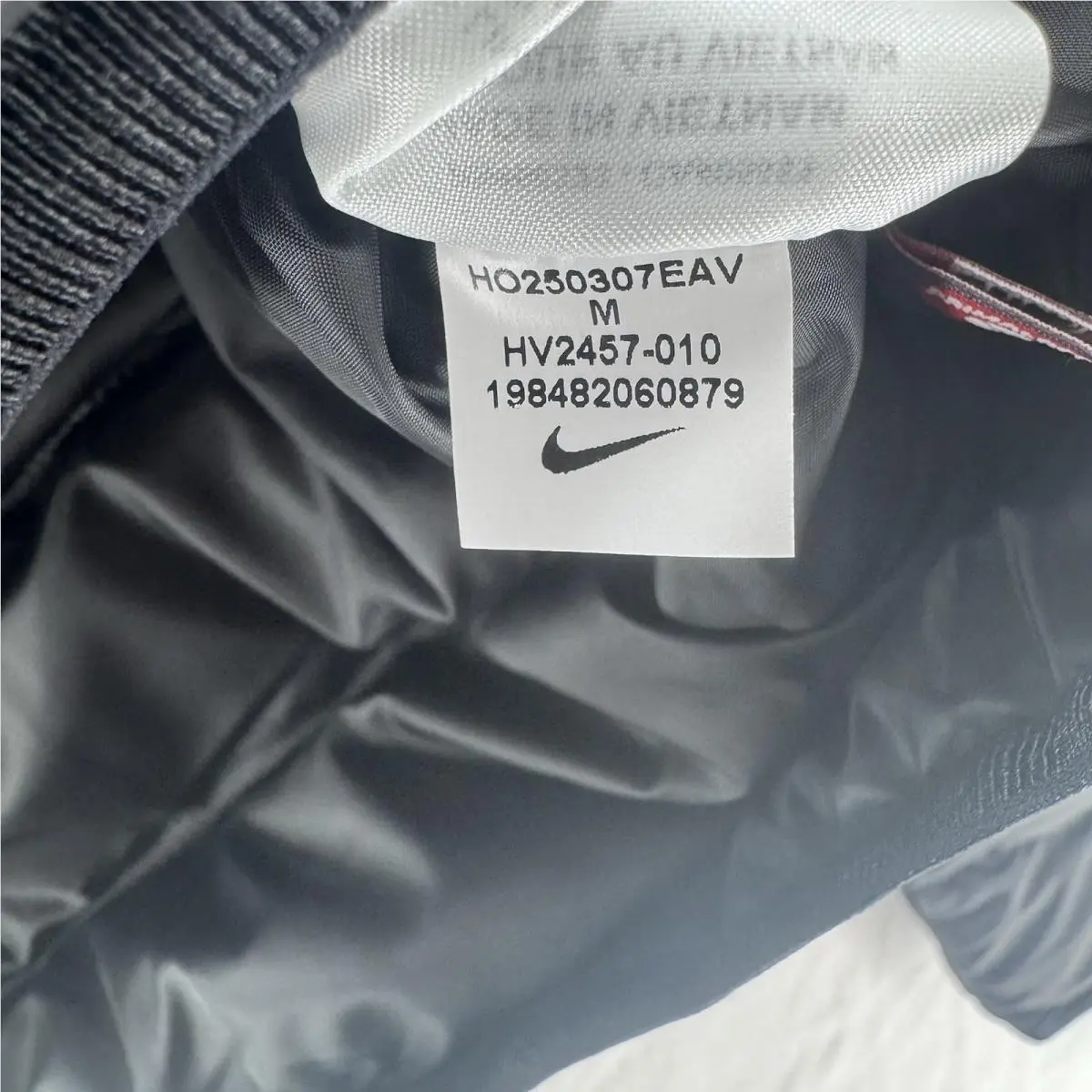 Nike clothing - Black (UPC: 0198482060879) 3