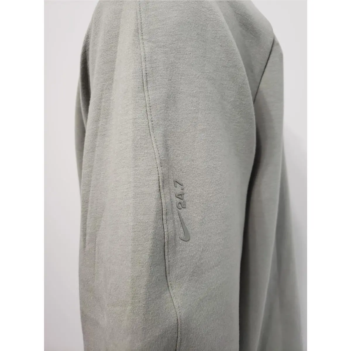 Nike clothing - HQ6948320 - HQ6948320 - Light Army/Steel Green (UPC: 197863884202) 3