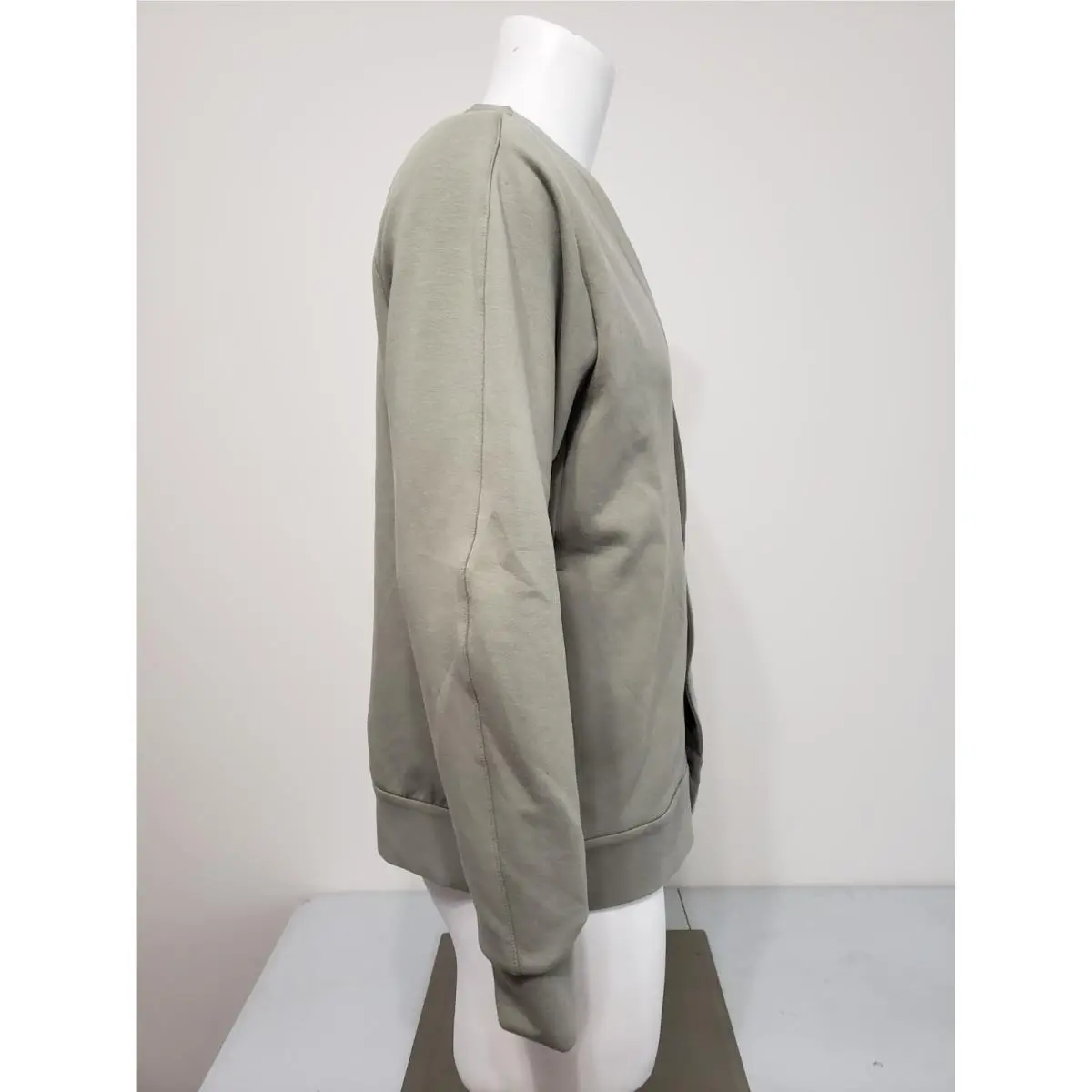 Nike clothing - HQ6948320 - HQ6948320 - Light Army/Steel Green (UPC: 197863884202) 4