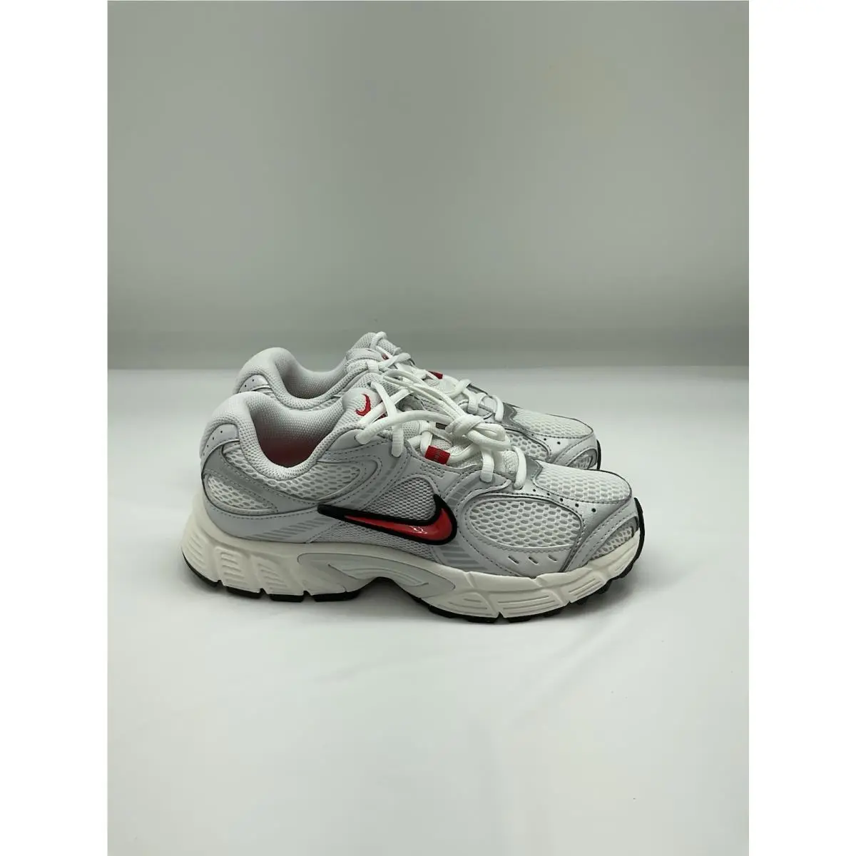 Nike shoes - V5 RNR - RNR - HQ7901-108 - White 1