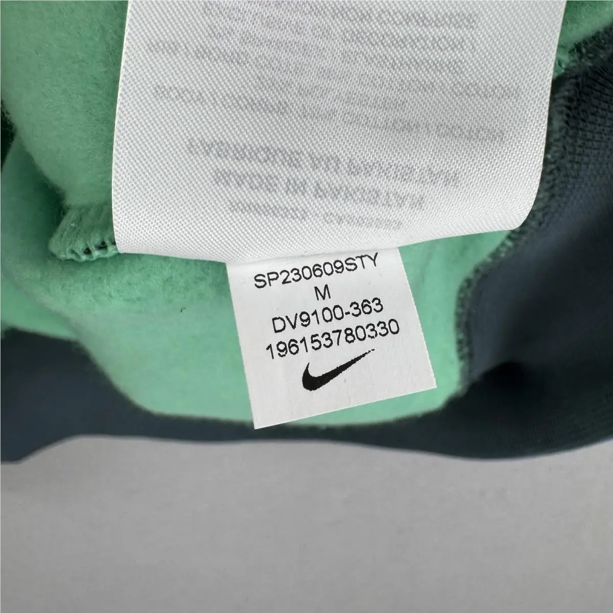 Nike clothing - Green 9