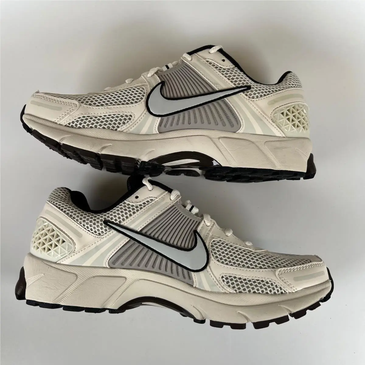 Nike shoes - Nike Zoom Vomero 5 - Zoom Vomero - Beige 1