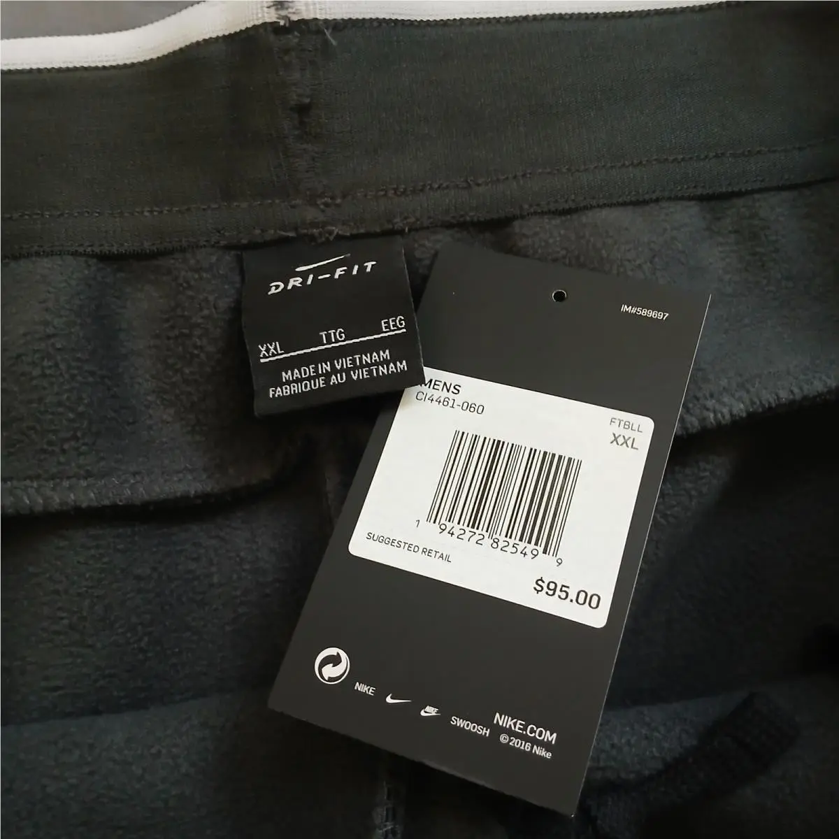 Nike clothing - Black 8