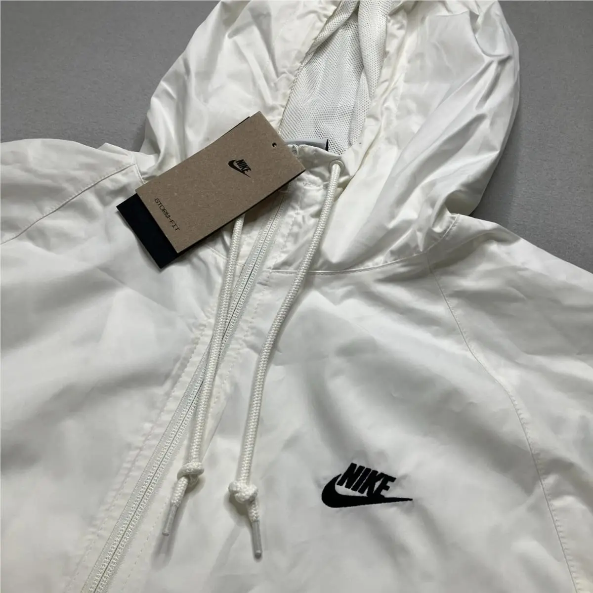 Nike clothing - Nike Windbreaker - Windbreaker - HV8369 HV8369-133 - White (UPC: 198726309603) 3