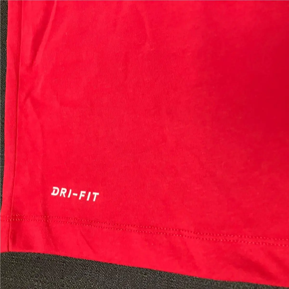 Nike clothing - Tiger Woods Frank Tiger Crew Top - Sunday Red Black 2