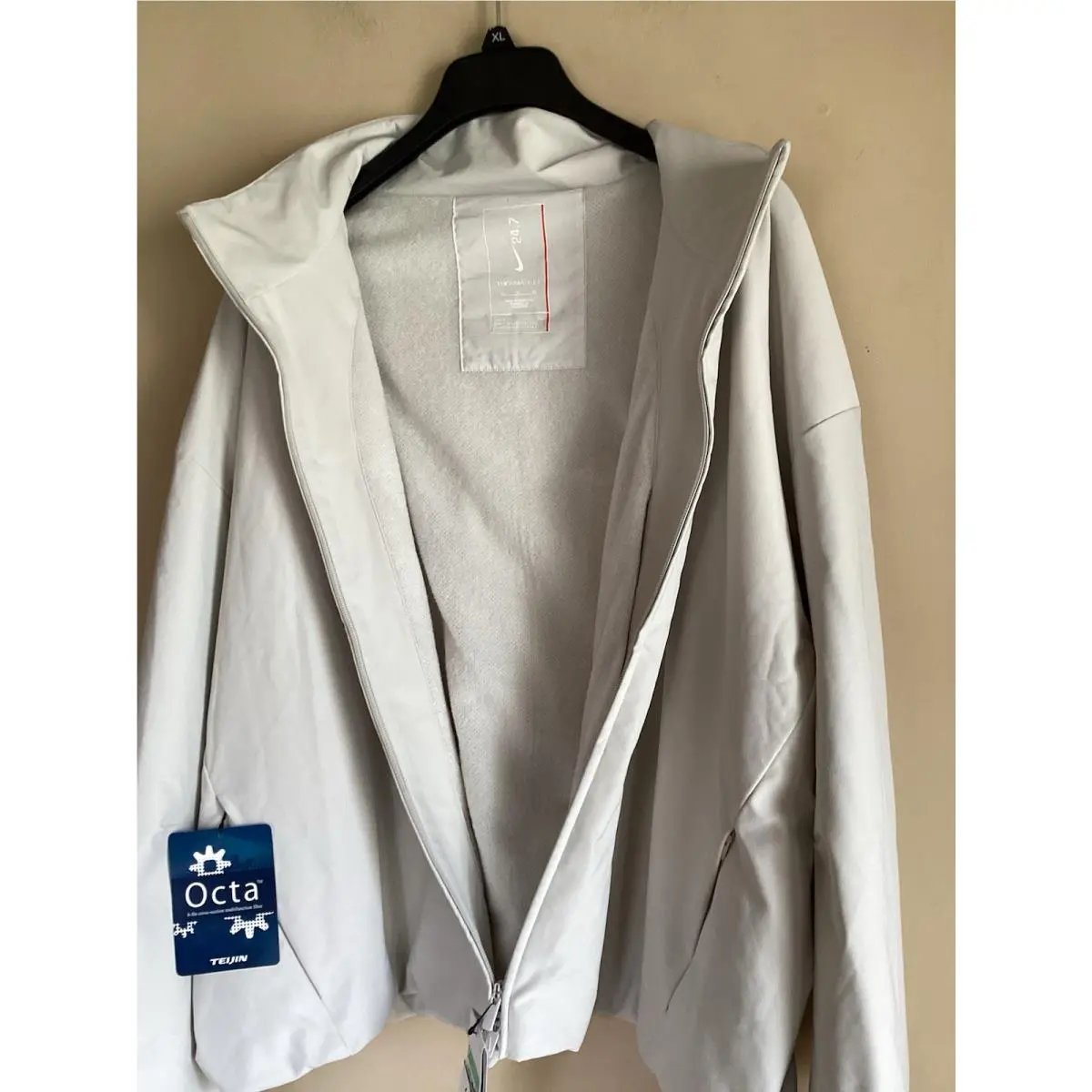 Nike clothing - 24.7 - FZ115-072 - Ivory (UPC: 198488256917) 2