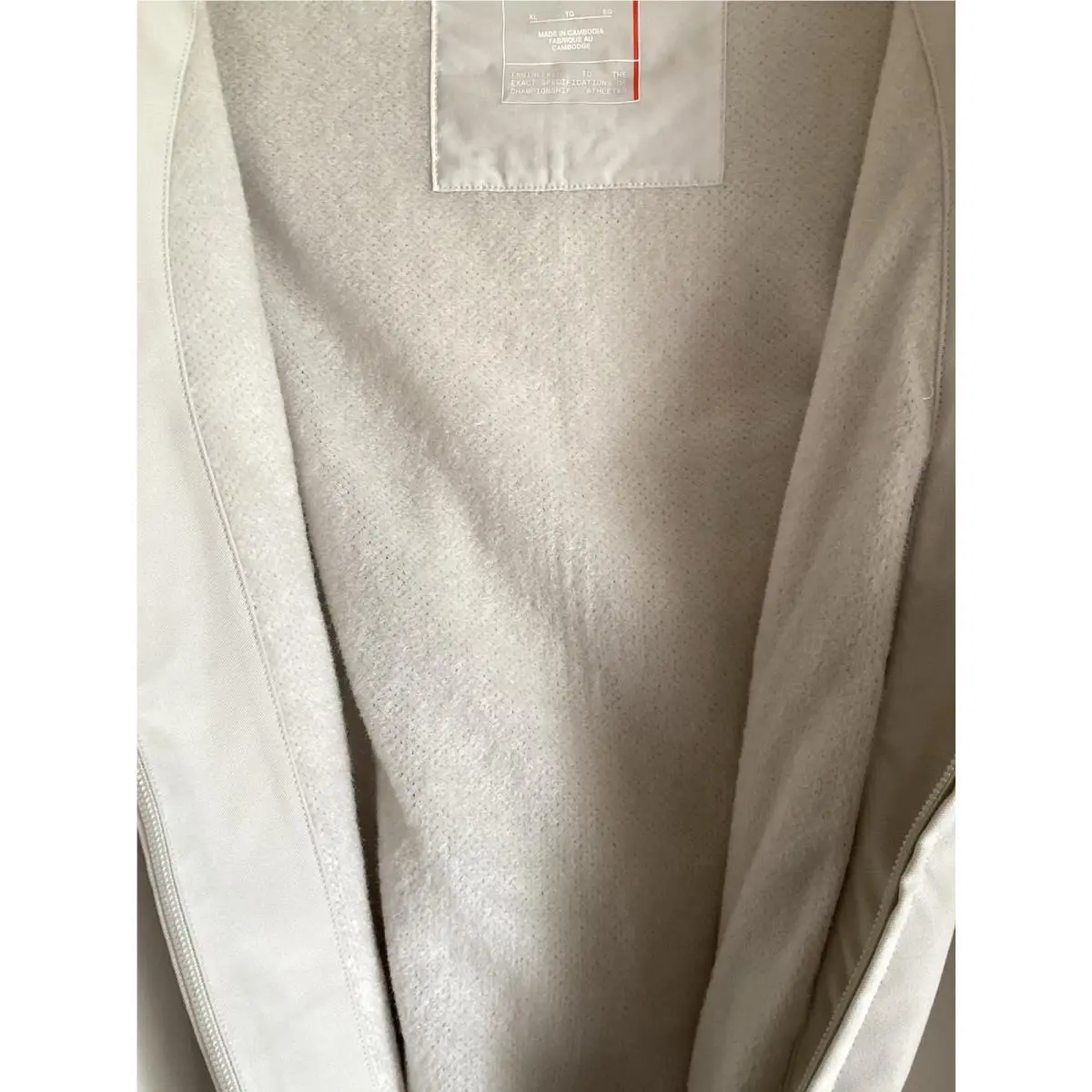 Nike clothing - 24.7 - FZ115-072 - Ivory (UPC: 198488256917) 3