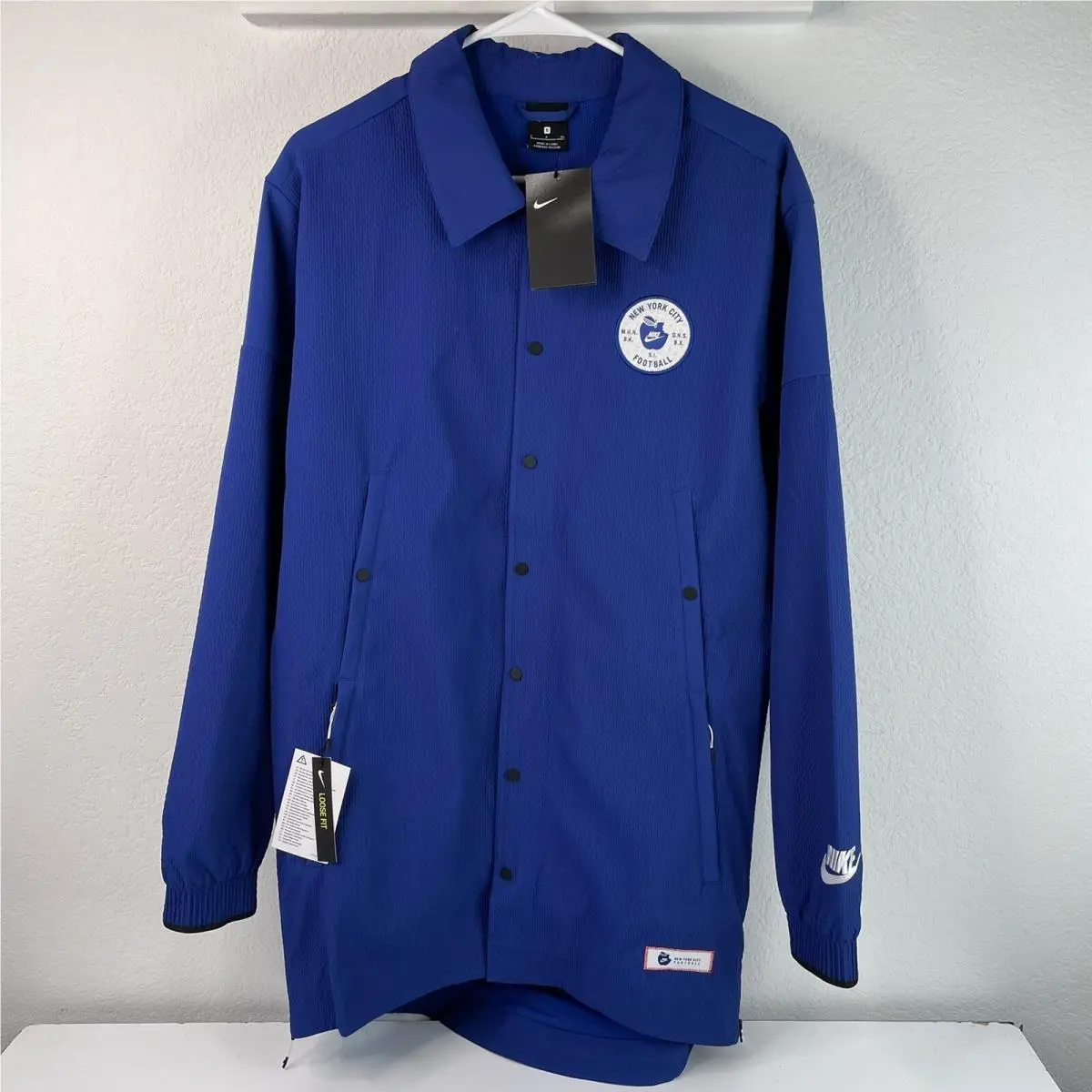 Nike clothing - Blue (UPC: 192502811663) 0