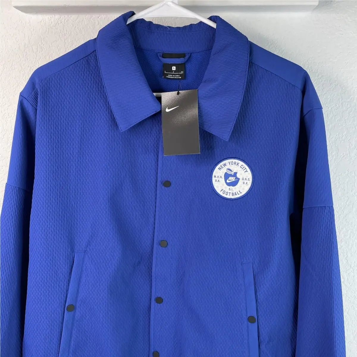 Nike clothing - Blue (UPC: 192502811663) 1