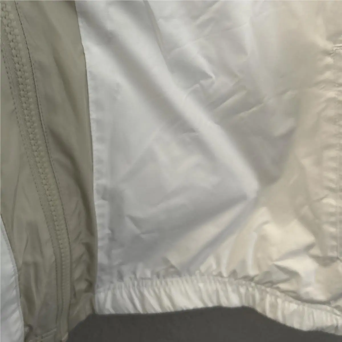 Nike clothing - White (UPC: 0195870089146) 2