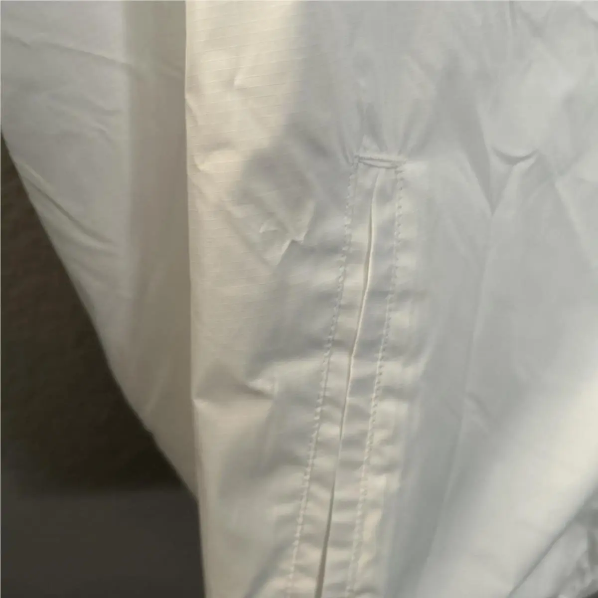 Nike clothing - White (UPC: 0195870089146) 3