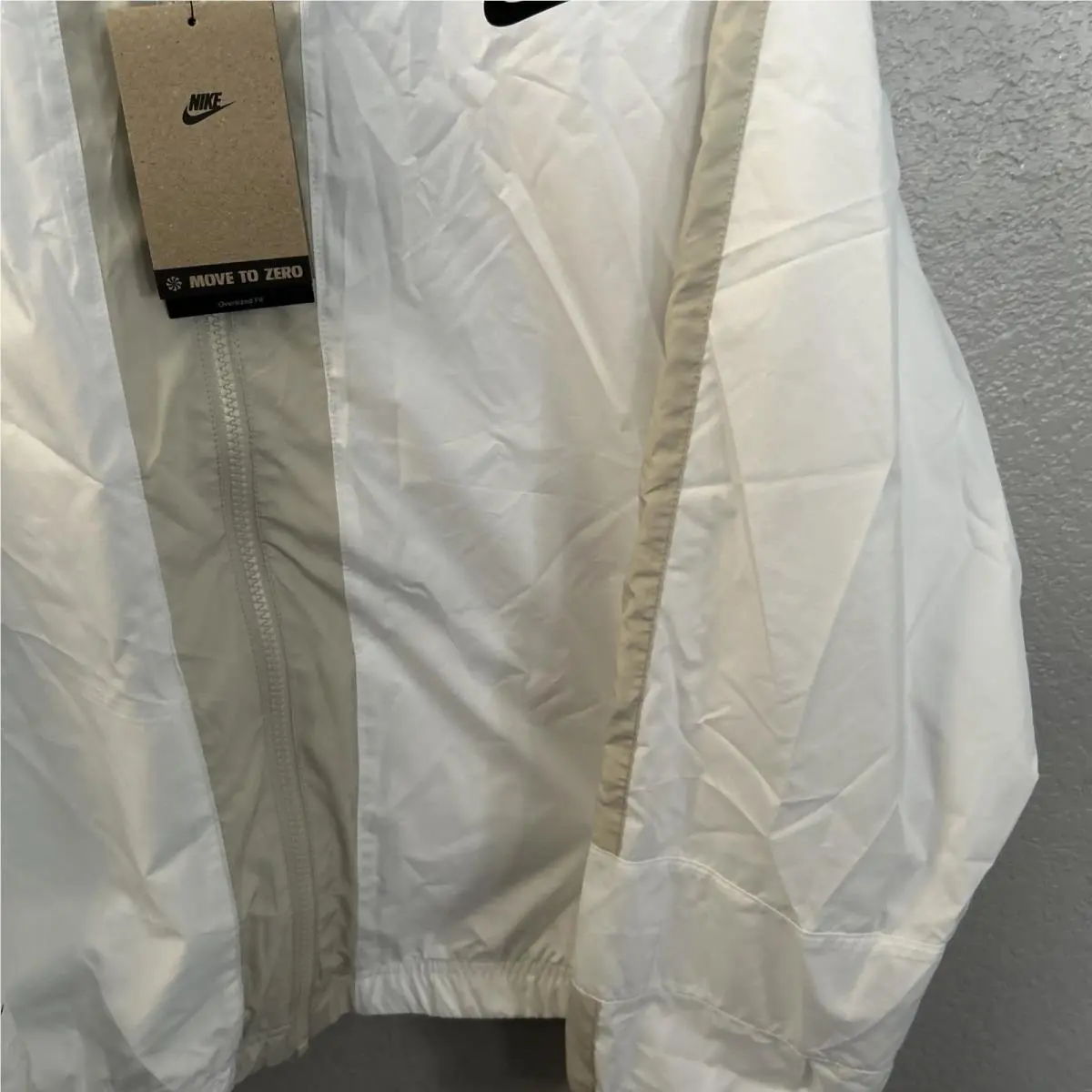 Nike clothing - White (UPC: 0195870089146) 5