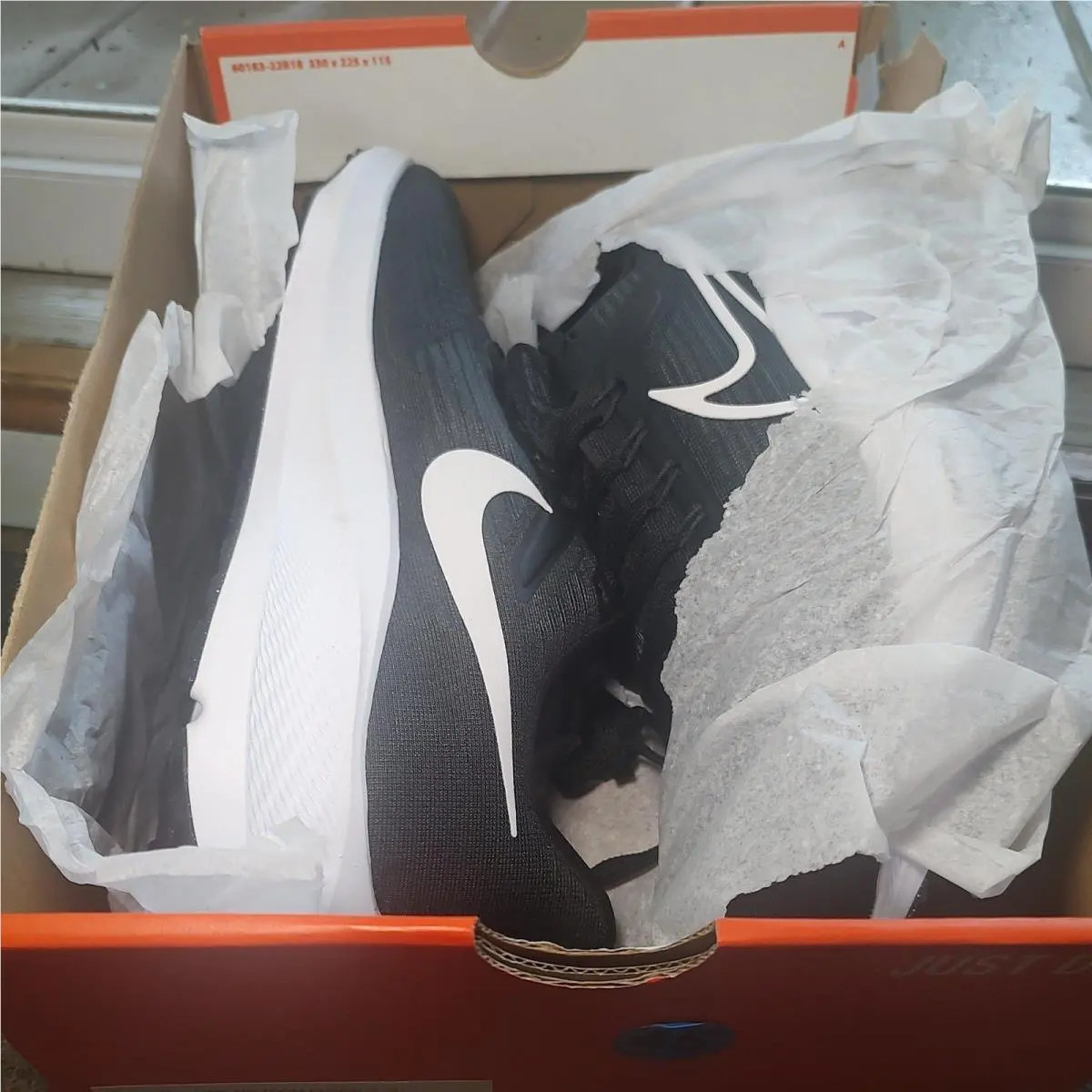 Air Zoom Pegasus 38 Mens Running Shoes Black White DH4071-001 Size 10 by Nike