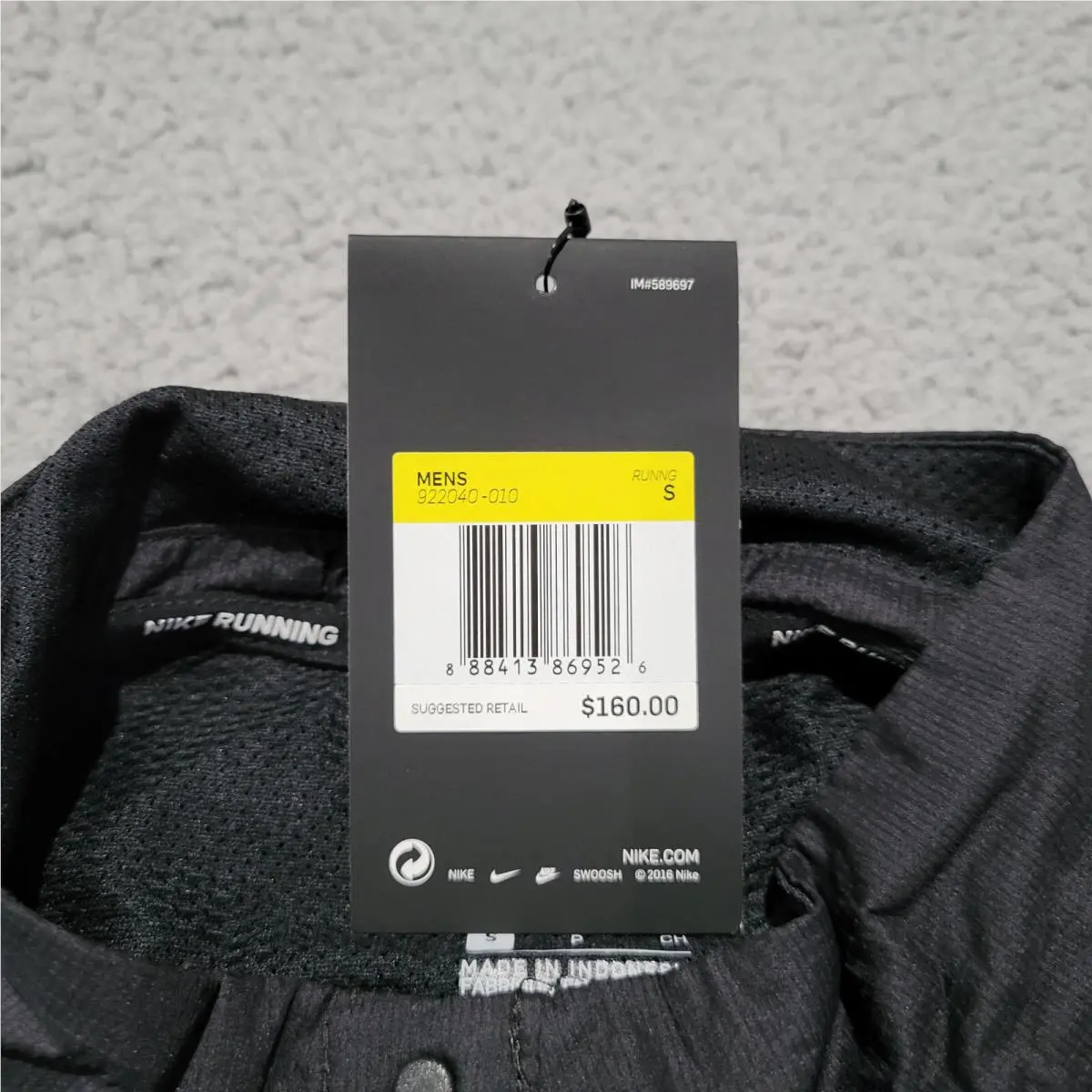 Nike clothing - Nike Run Division - Run Division - 922040 922040010 - Black 1