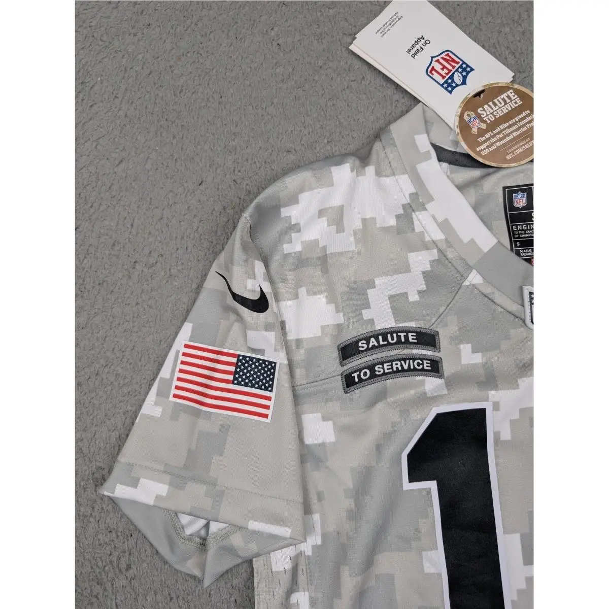 Nike clothing - Gray 1