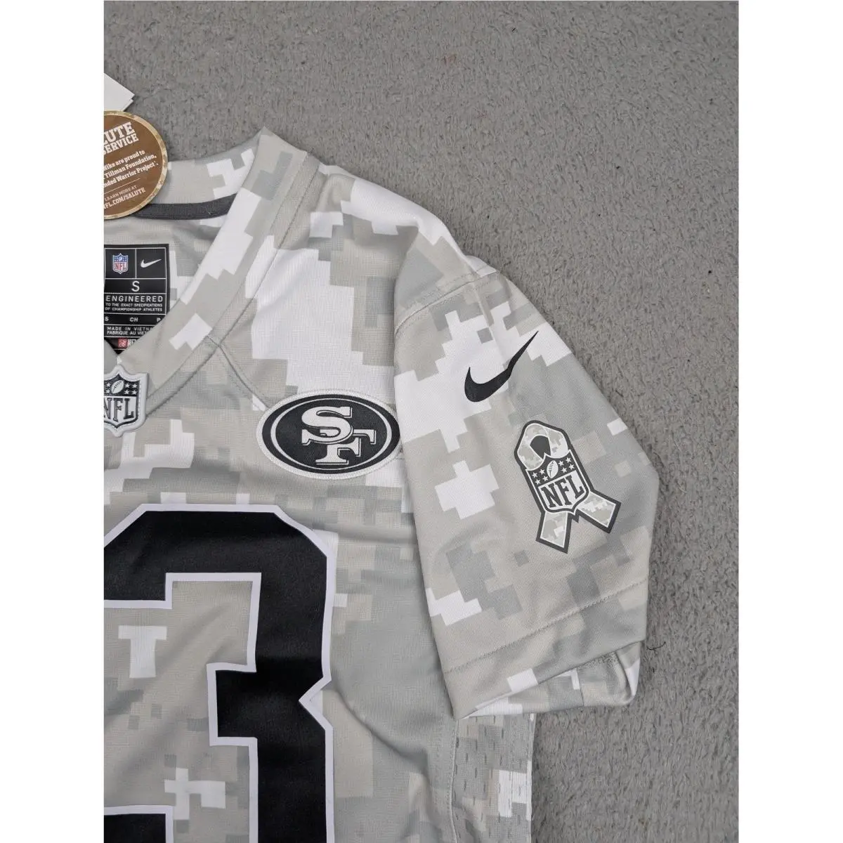 Nike clothing - Gray 2