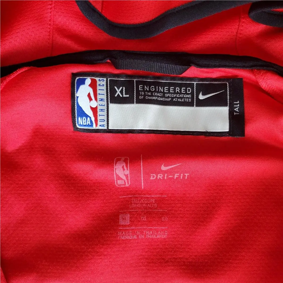 Nike clothing - Red/White/Blue (UPC: 0193153405355) 5