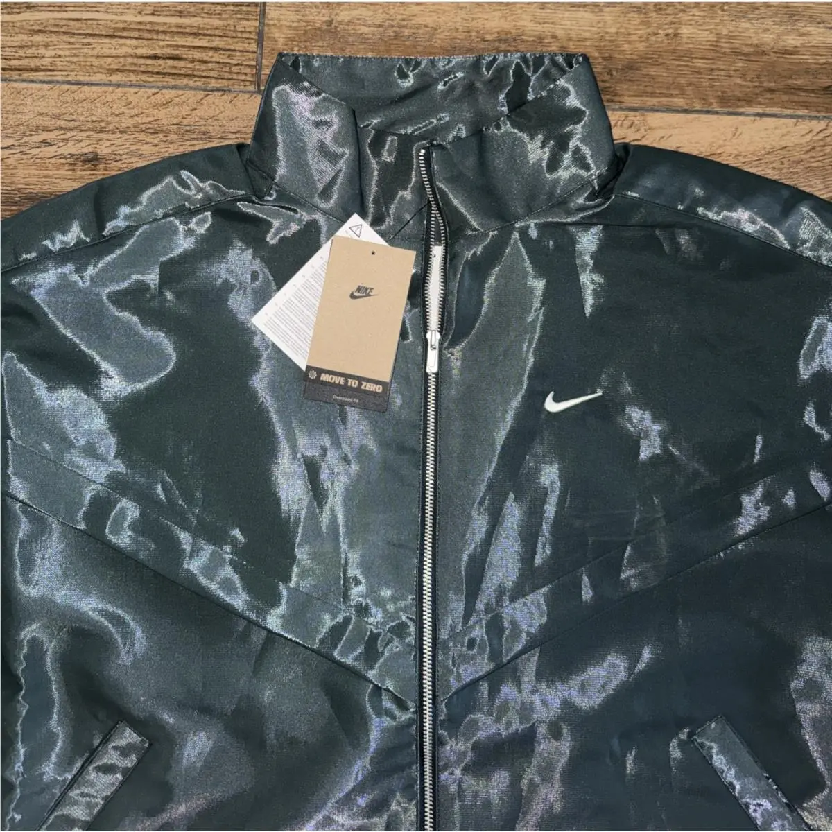 Nike clothing - Green (UPC: 198727222536) 0