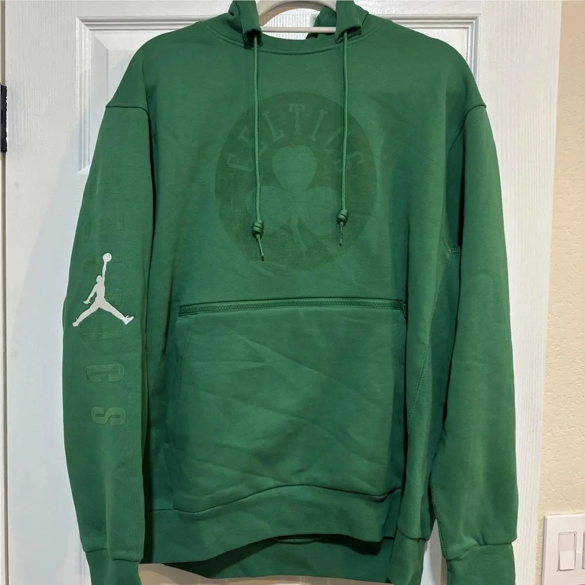 Boston Celtics Size L Jordan Pullover Hoodie Statement Courtside Nba by Nike