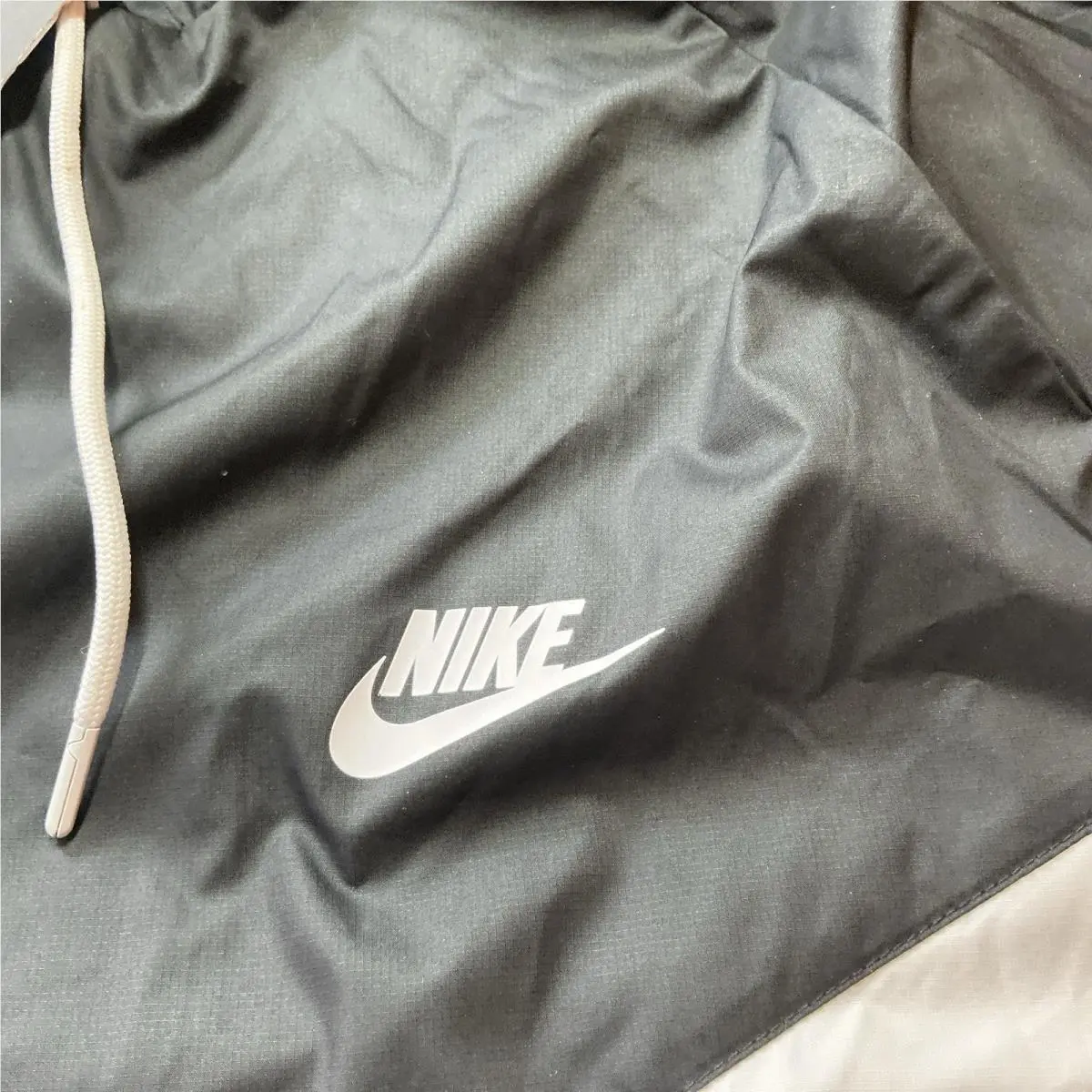 Nike clothing - White 2