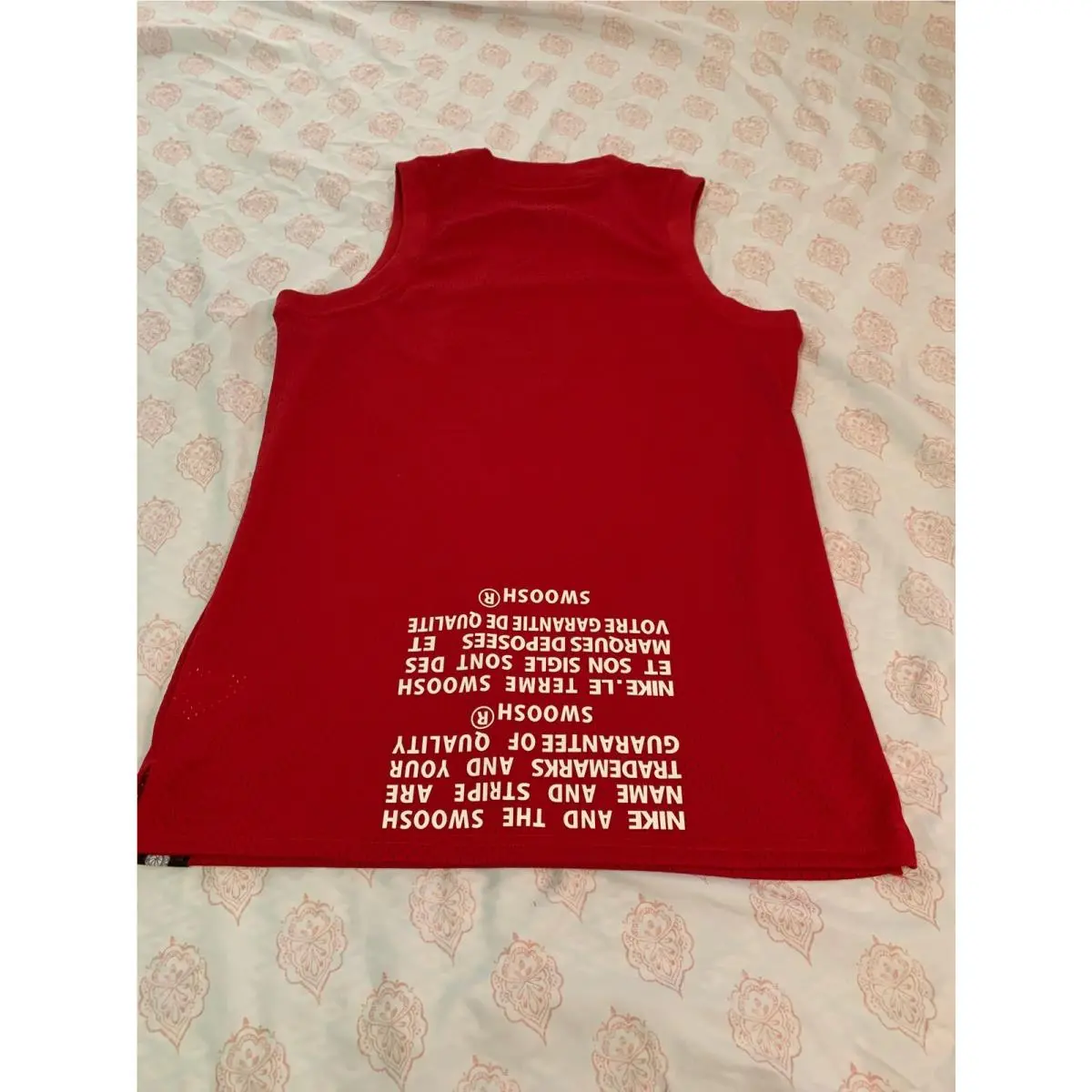 Nike clothing - Red (UPC: 0192498633713) 4