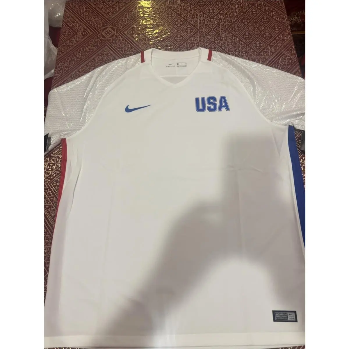 Nike clothing - Nike - 845368-100 - White (UPC: 0091207903713) 4