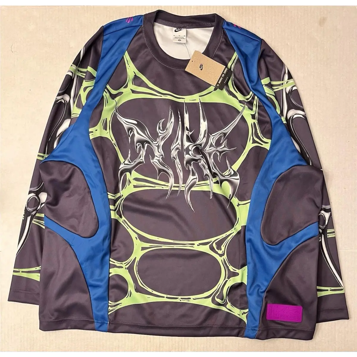 Nike clothing - Purple (UPC: 198727288495) 2