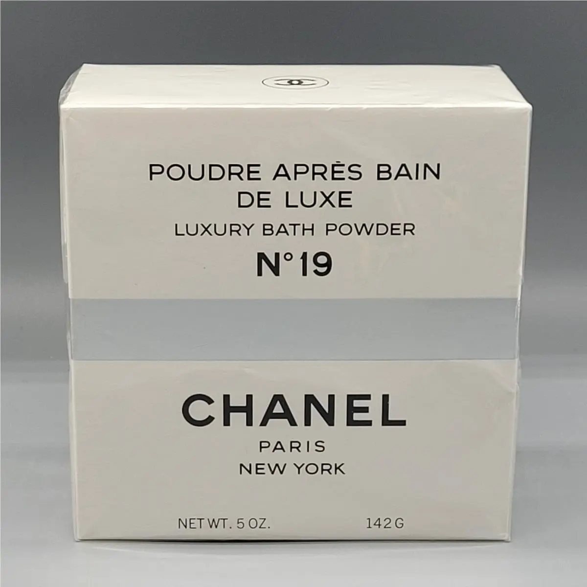 Chanel No 19 Luxury Bath Powder Vintage 142 g/5 oz