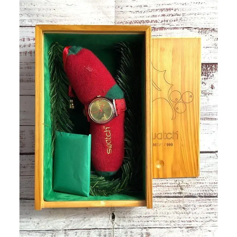 Swatch 2004 Holly Joy Model GZ189 Christmas Special Edition Watch Red