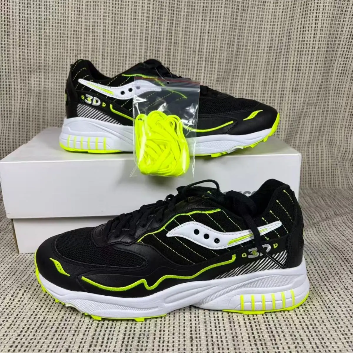 Saucony shoes - Saucony 3D Grid Hurricane - Grid Hurricane - S70646-6 - Black 11