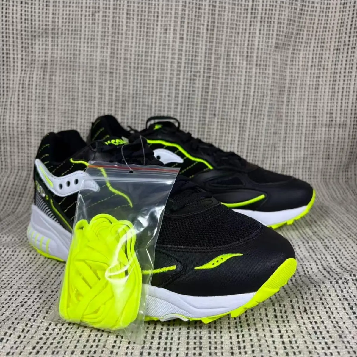Saucony shoes - Saucony 3D Grid Hurricane - Grid Hurricane - S70646-6 - Black 12
