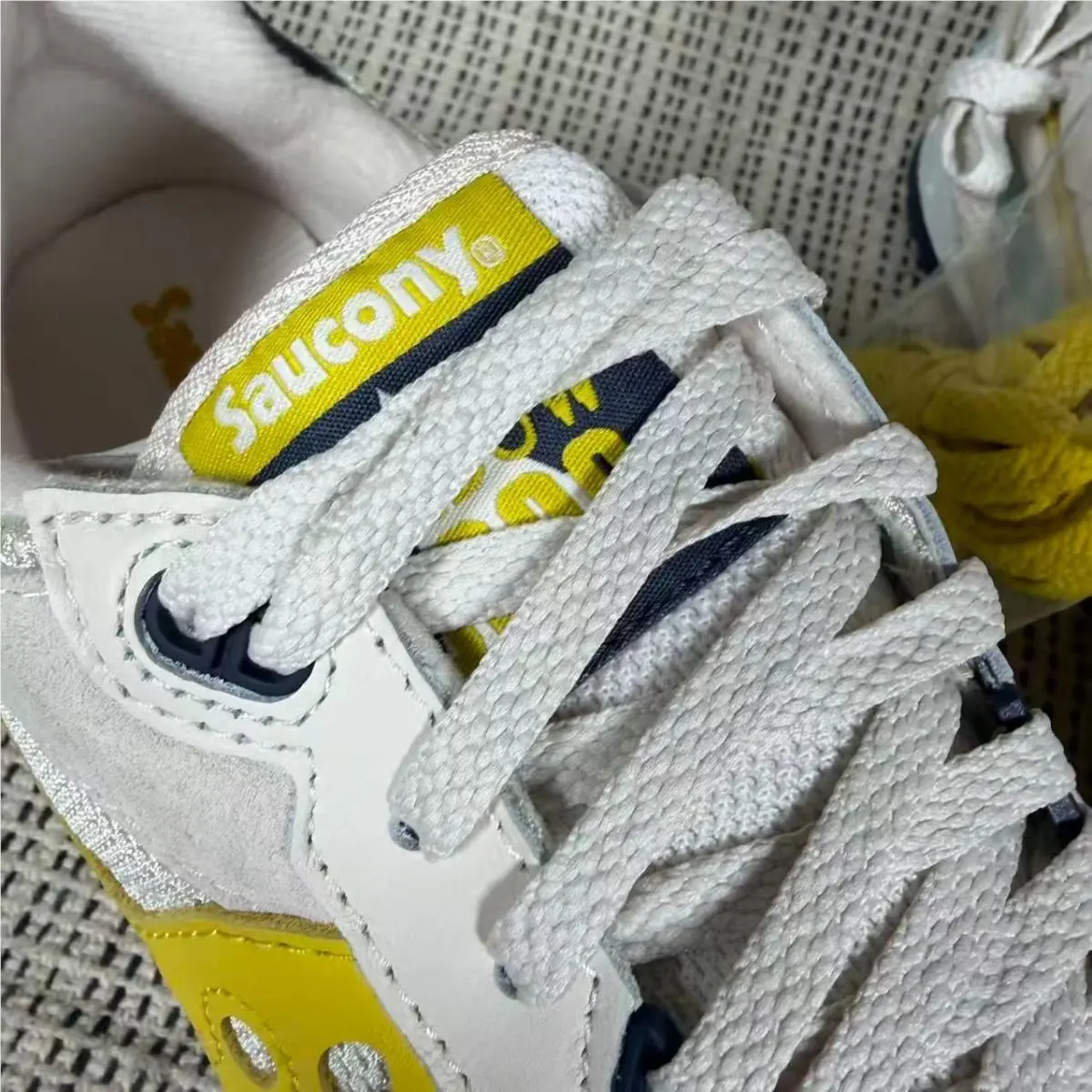 Saucony shoes - Saucony Shadow 5000 - Shadow - S70637-3 - Yellow 9
