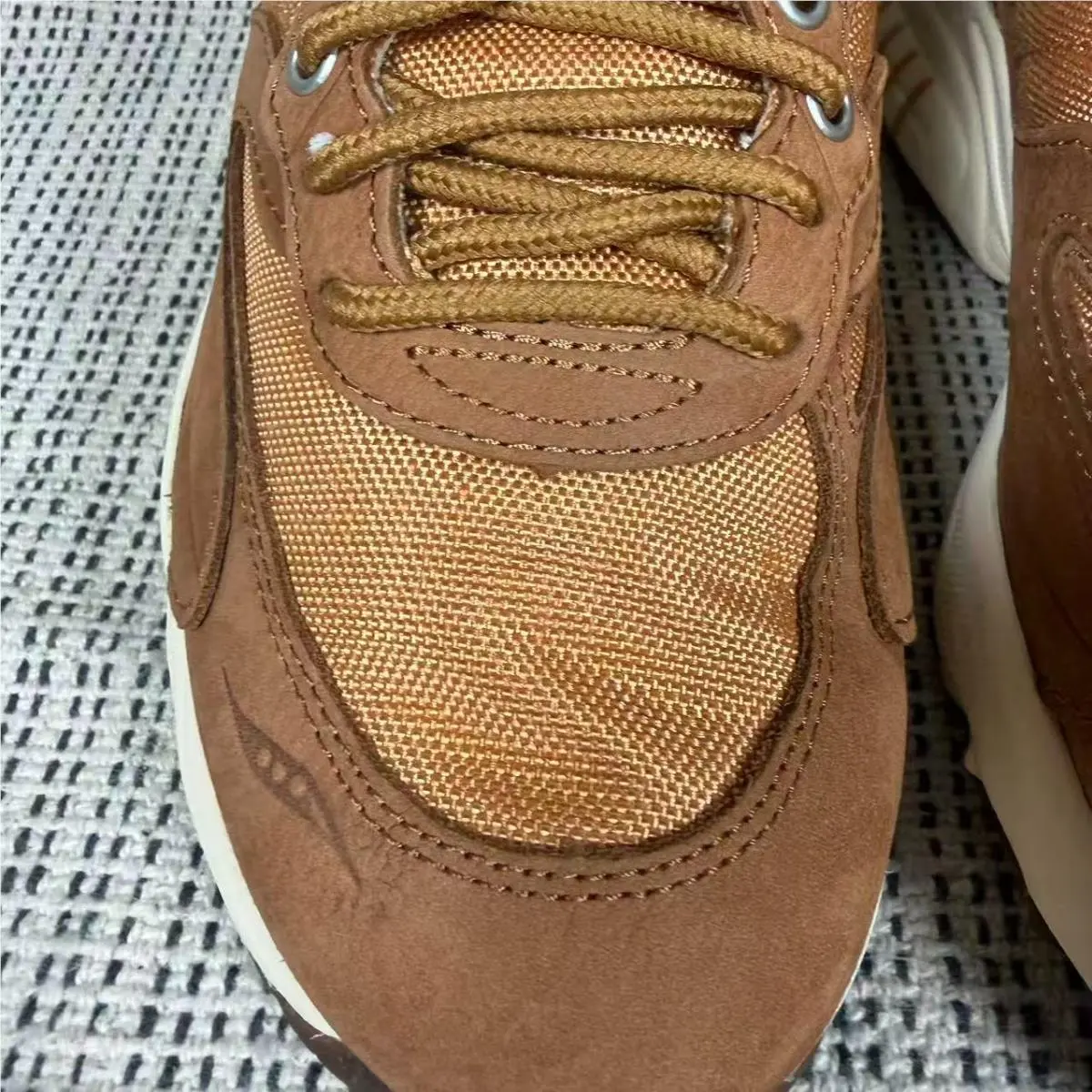 Saucony shoes - Saucony 3D Grid Hurricane - Grid Hurricane - S70742-1 - Brown 21