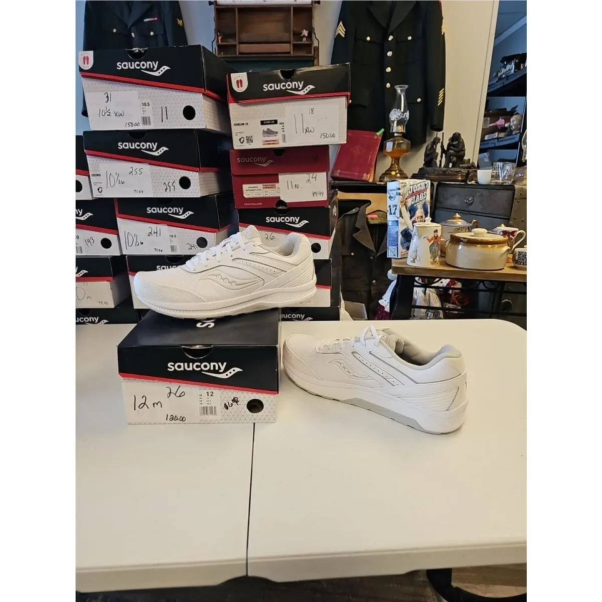 Saucony Mens Echelon Walker 3 Sneakers US 12 M White Leather Athletic