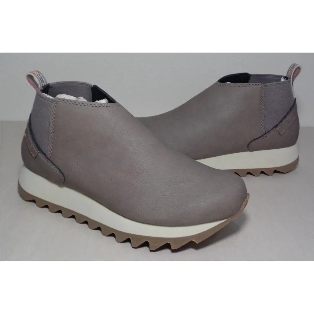 Merrell Size 7.5 M Alpine Chelsea Falcon Boots Women`s Shoes