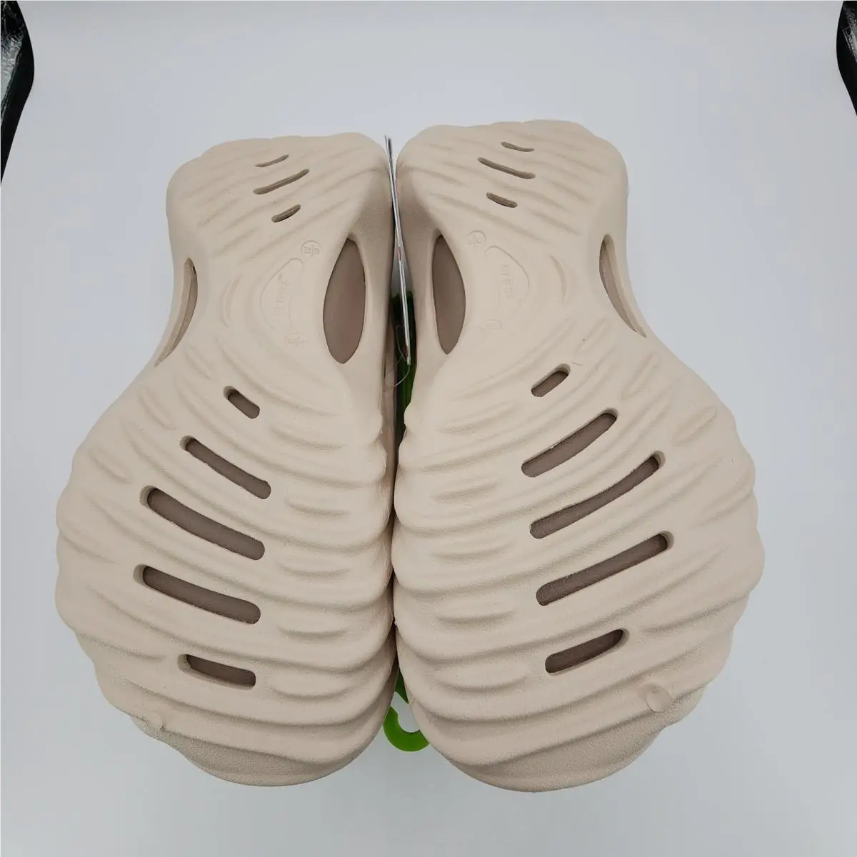 Crocs shoes - 210521-0LL - 210521-0LL - Beige 5