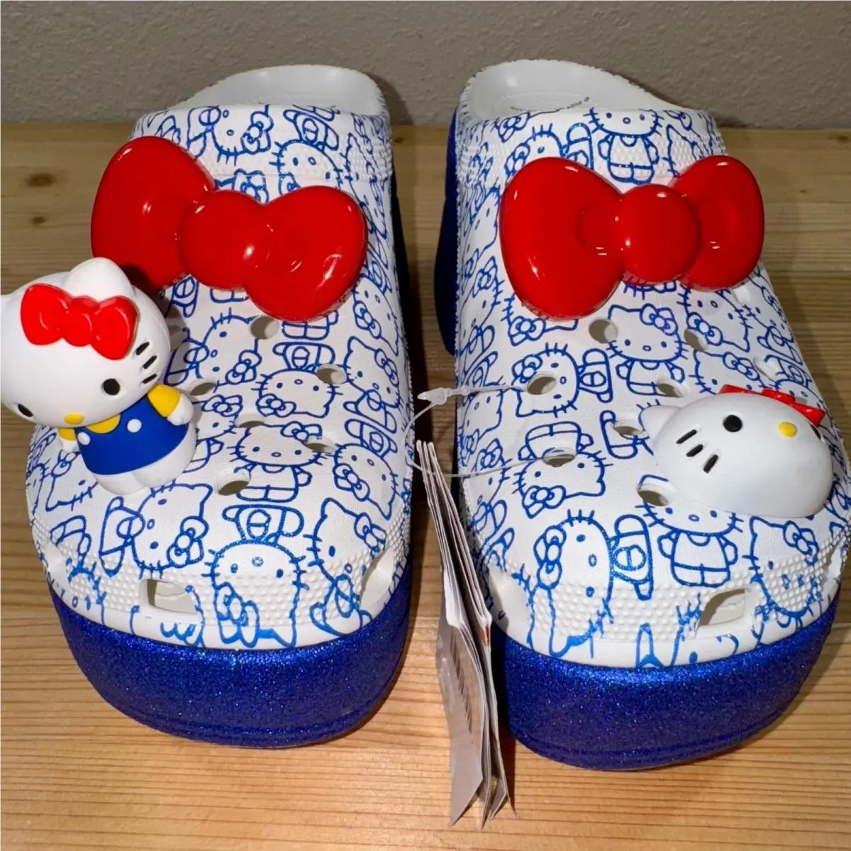 Hello Kitty Siren Clog Women`s 11 Men`s 9 Blue Glitter Limited Edition by Crocs
