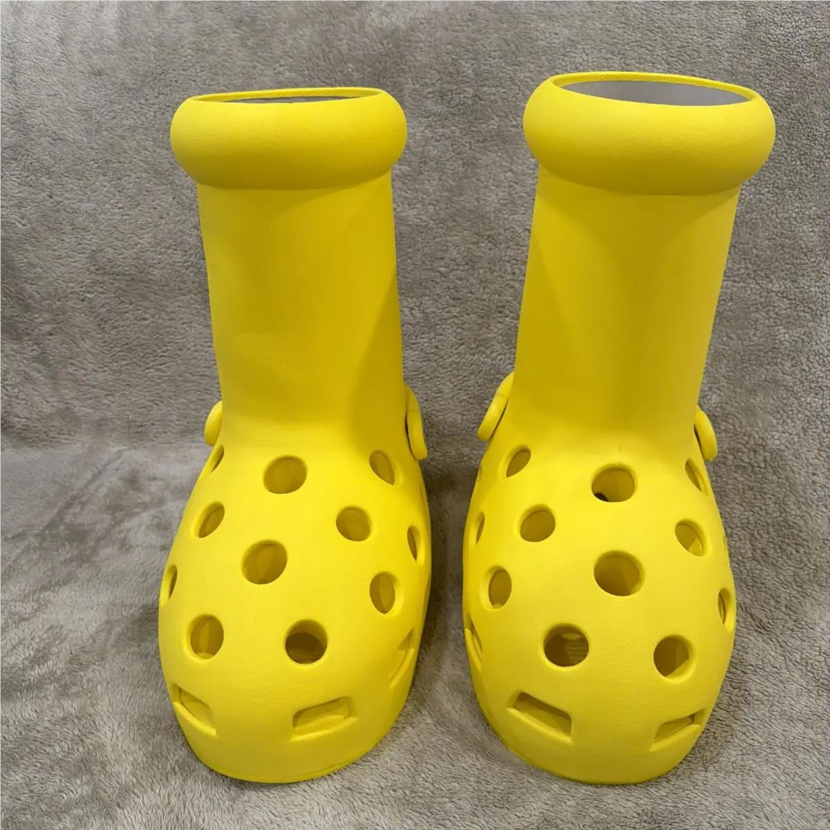 Crocs shoes - Crocs Mschf Big - Mschf Big - MSCHF010-Y - Yellow 0