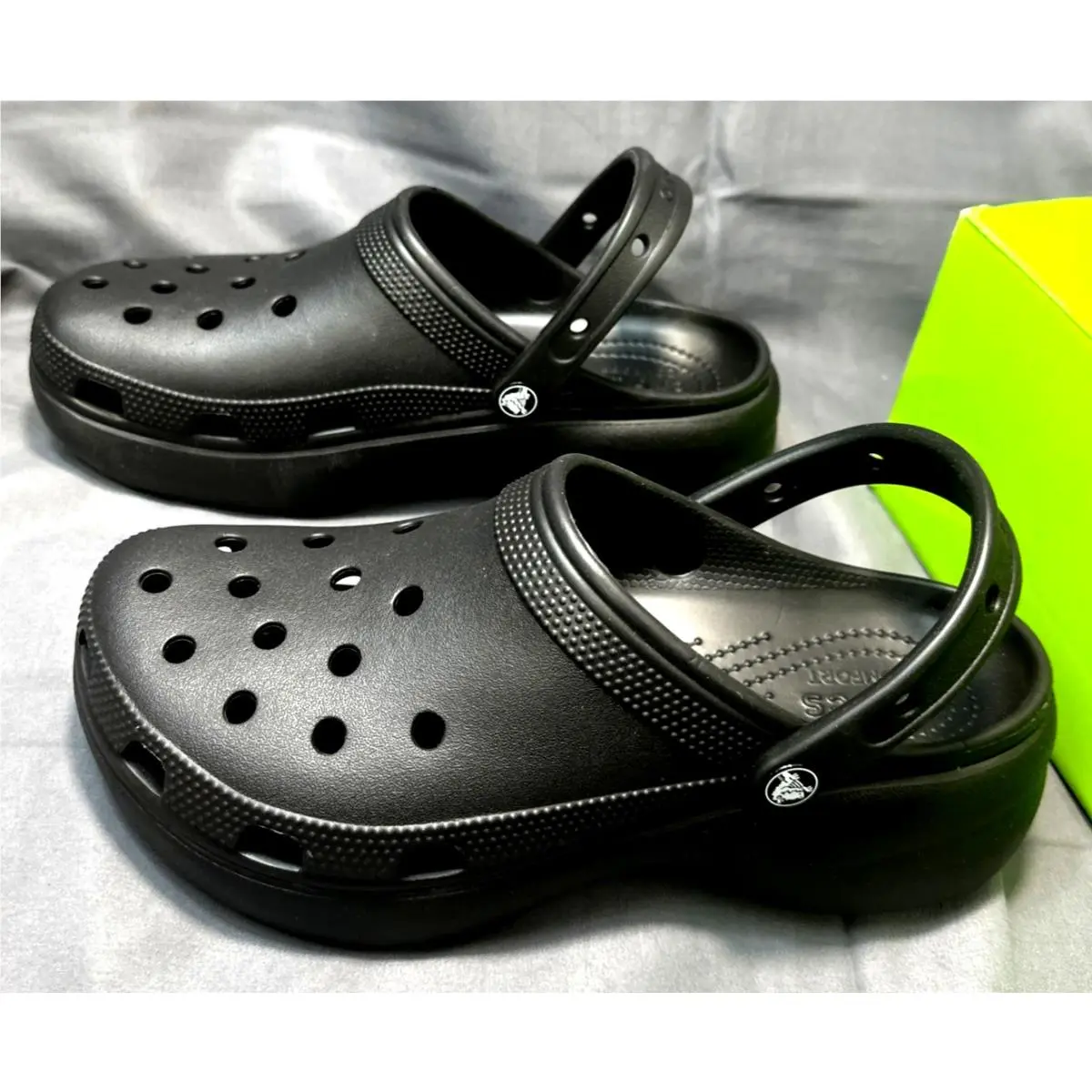 Crocs Women`s Classic Clogs US Size 10 Black Read
