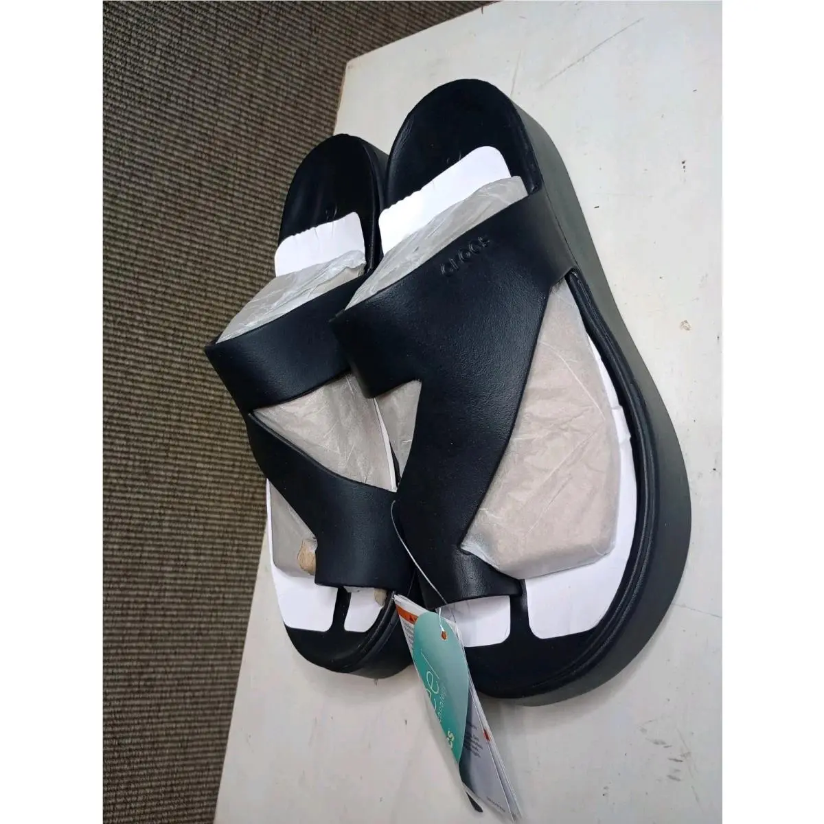 Crocs Getaway Platform Toe Loop 210834 Black Size W 9
