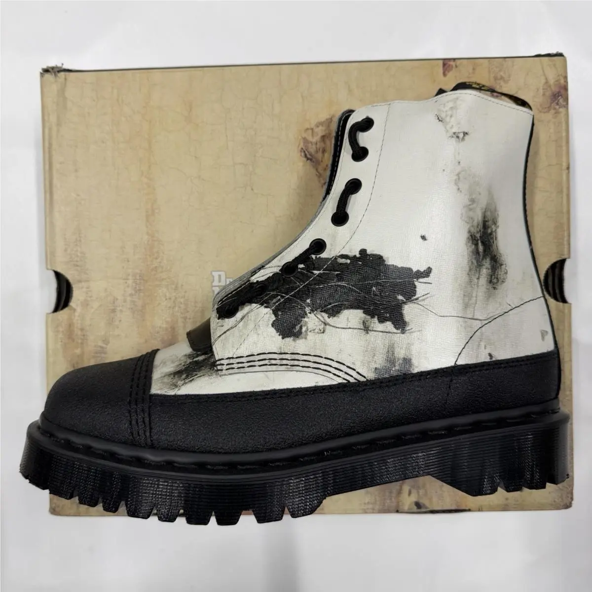 Dr. Martens shoes - Nine 1460 - Nine - Black 1